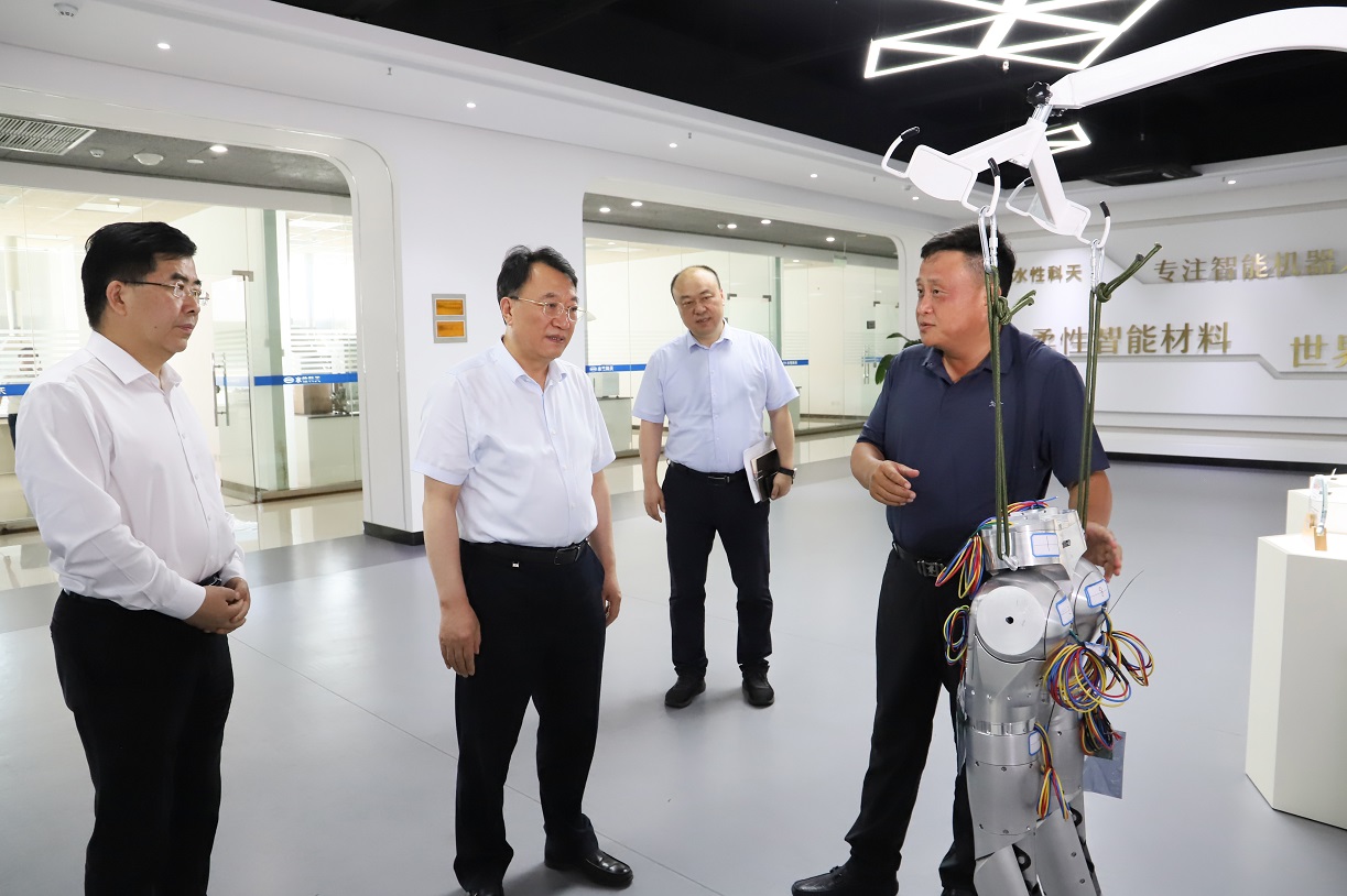 合肥市長羅云峰走訪柔性科天 勉勵爭做機器人柔性皮膚全球領軍企業(yè)